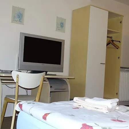 Inn Gasthaus Schnuff 2 Dusseldorf